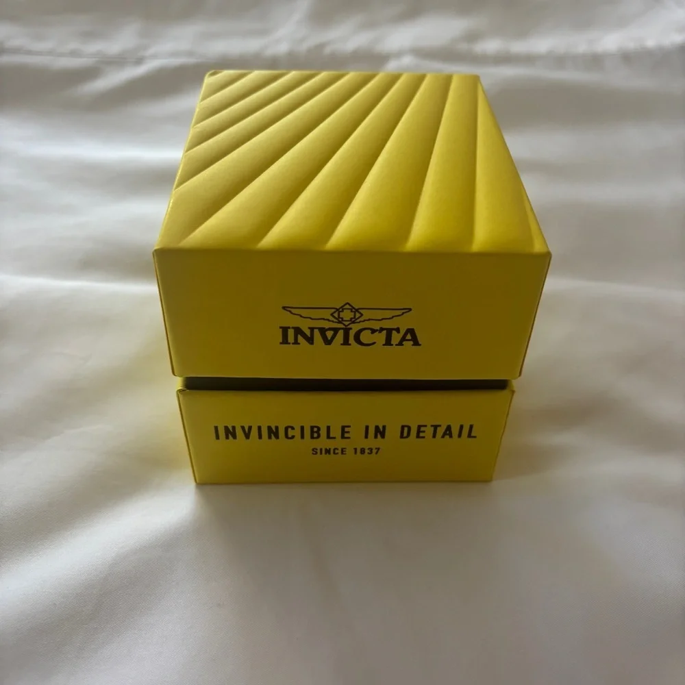 Men’s Stunning Invicta Pro Diver Quartz‎ Chronograph Quartz Dial Watch